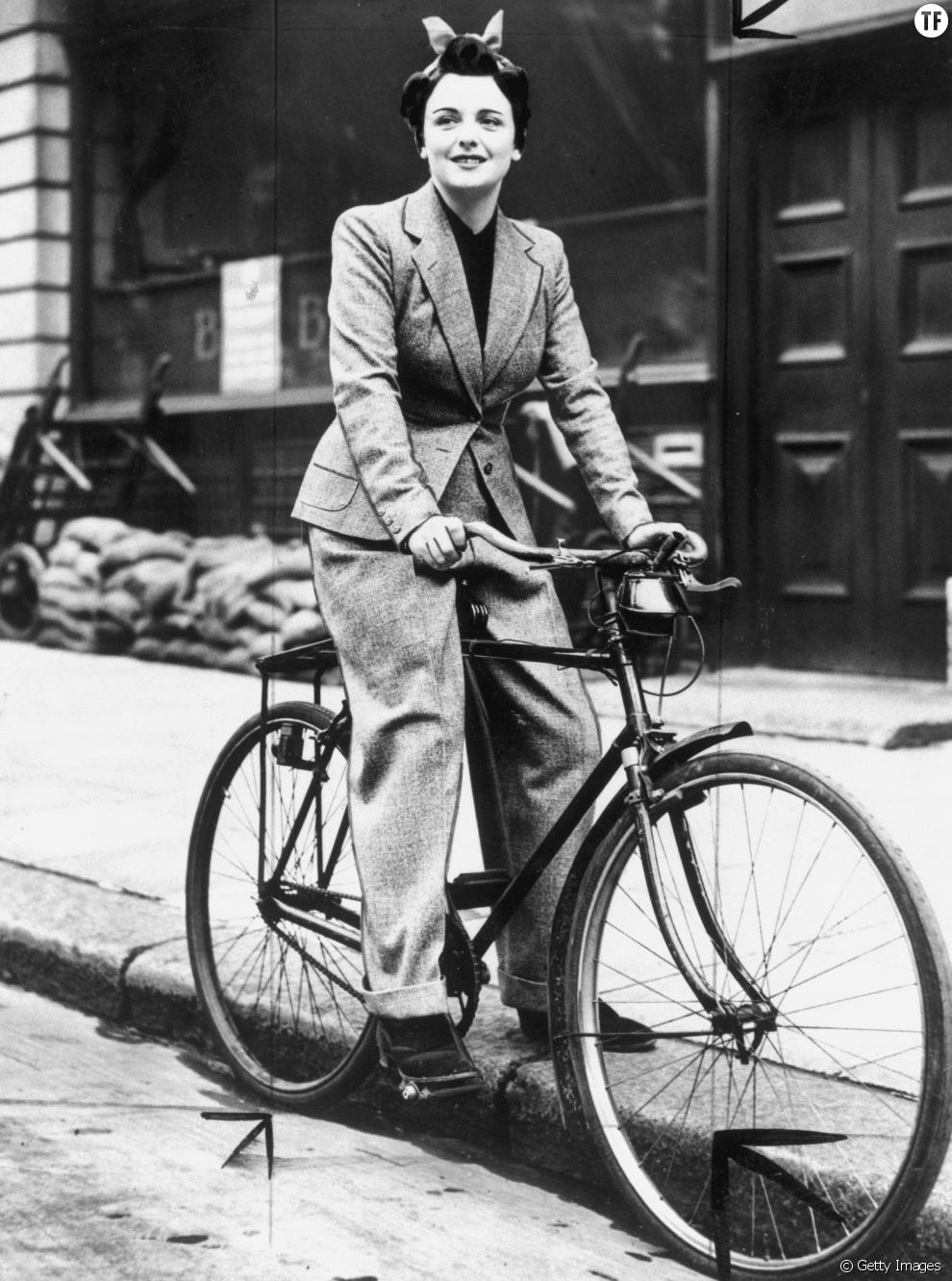 Femme en pantalon en 1939.