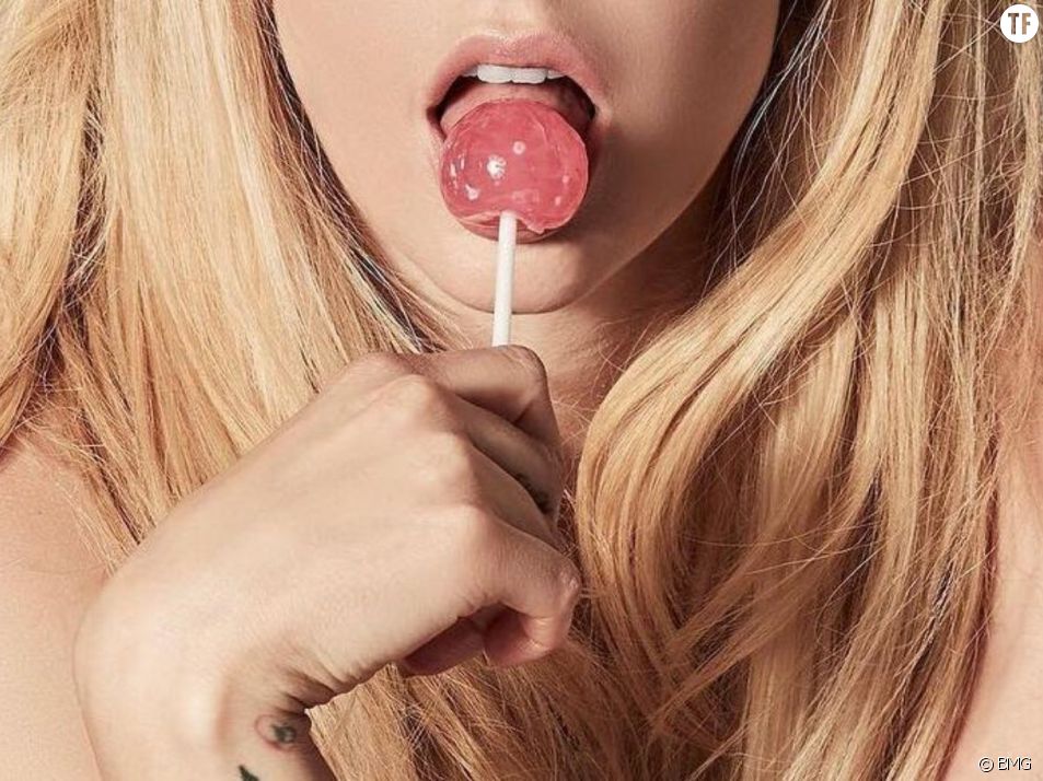 Photo de la pochette du single "Dumb Blonde" d'Avril Lavigne et Nicki Minaj