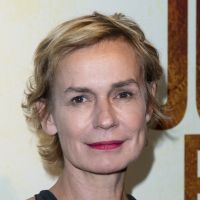 "Il m'a strangulée" : Sandrine Bonnaire, victime de violences conjugales, témoigne