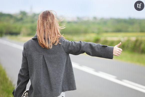 Faire du stop quand on est une femme : un danger ?