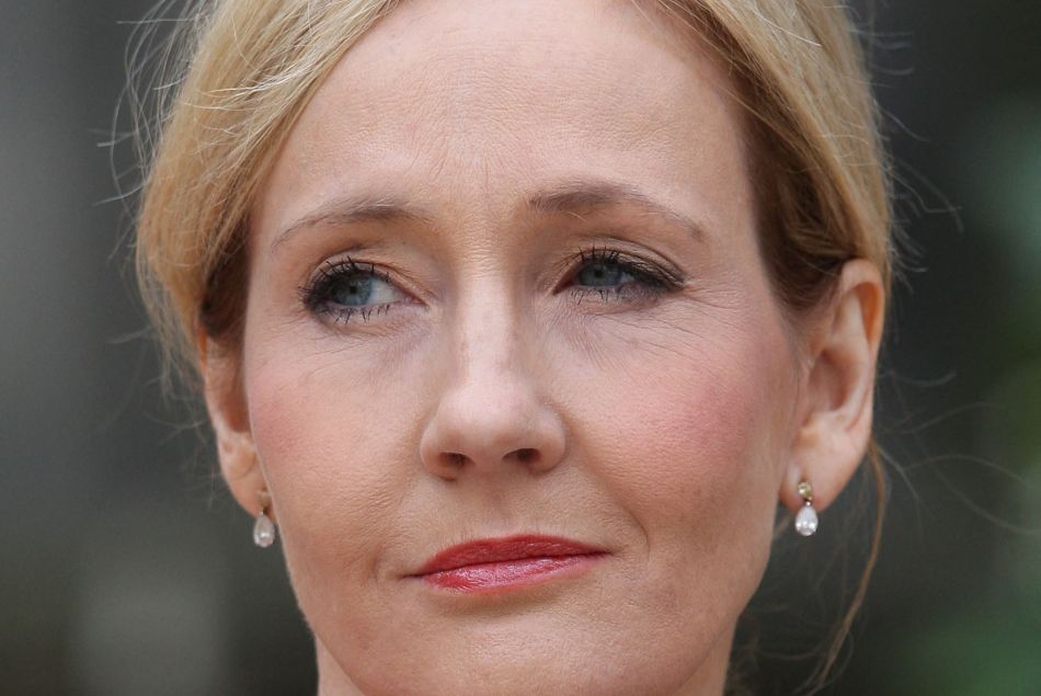 JK Rowling dérape : l'autrice d'Harry Potter accusée de transphobie