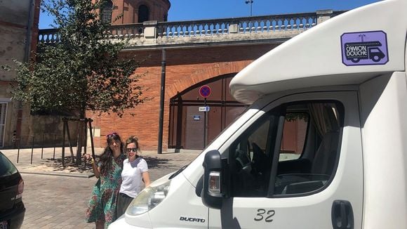 A Toulouse, l'association "Camion douche" aide les femmes sans-abris