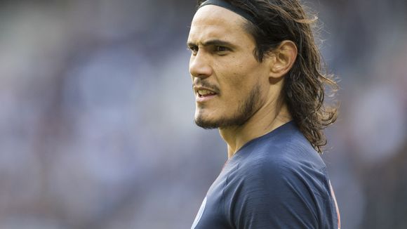 Le footballeur Edinson Cavani fait la promo de la danse classique pour les garçons