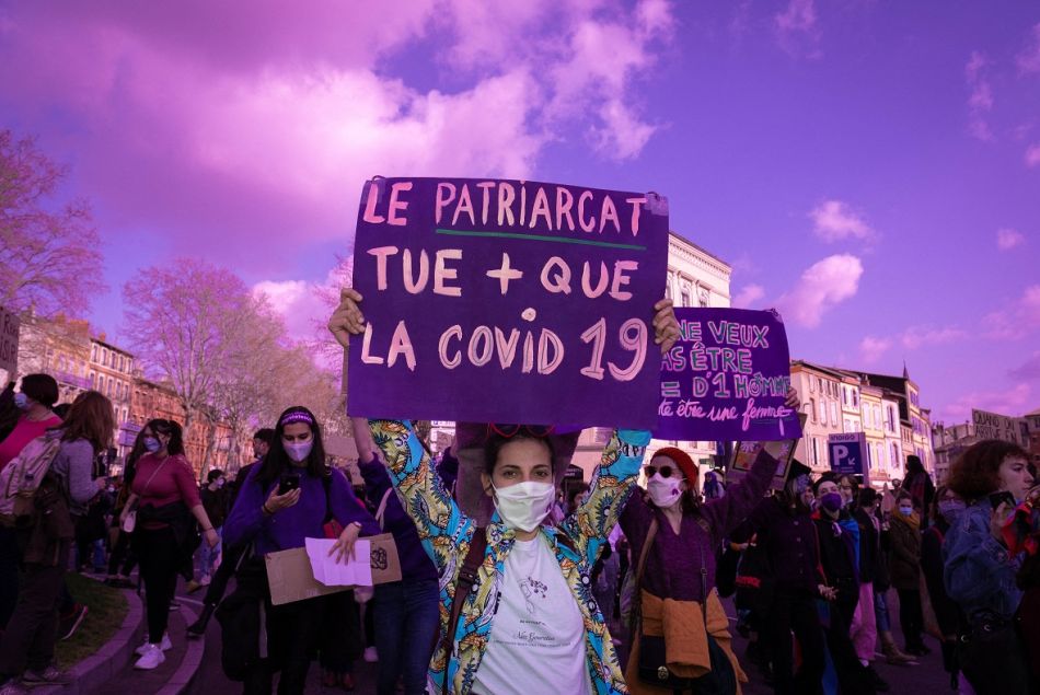 Des milliers de personnes descendent dans la rue à Toulouse, dans le sud de la France, le 8 mars 2021, pour défendre les droits des femmes.