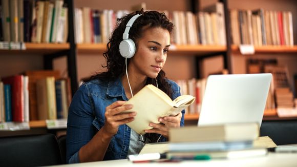 Devrait-on baisser les frais de scolarité des étudiantes dans certaines filières ?