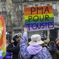 La PMA pour toutes enfin adoptée : ce que ça va changer (ou pas)