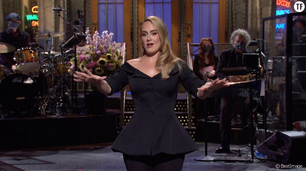  La chanteuse Adele dans l&#039;émission Saturday Night fin 2020 