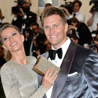 Le footballeur Tom Brady prend sa retraite et c'est sa femme Gisele Bündchen qui trinque