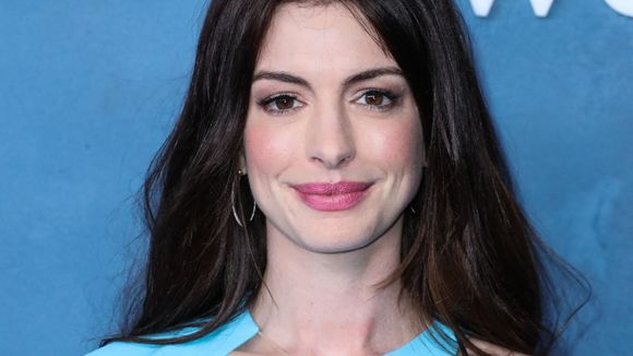 "C'est bien plus compliqué que ça" : Anne Hathaway brise le tabou de la maternité épanouie