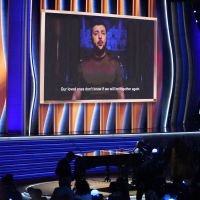 Aux Grammy, l'hommage poignant de Volodymyr Zelensky aux musiciens ukrainiens