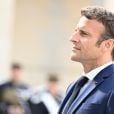 Emmanuel Macron lors de l'hommage à Michel Bouquet aux Invalides le 27 avril 2022