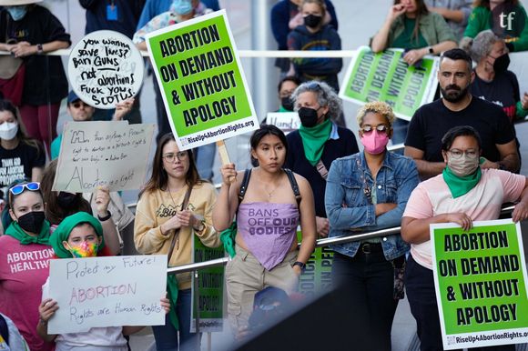 Un rassemblement militant pour le droit à l'avortement le 03 mai 2022 à Los Angeles