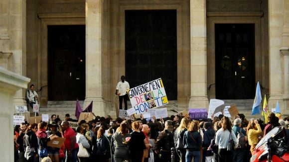 #MeToo politique : "Le pouvoir se manifeste par la violence, notamment sexiste et sexuelle"