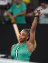 Serena Williams posera sa raquette après l'US Open 2022.