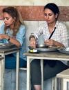 Donya Rad installée au restaurant sans voile en Iran