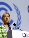 Avec son livre Greta Thunberg a souhaité inviter plus de 100 personnalités "afin de proposer un livre qui puisse couvrir la crise climatique et écologique d'un point de vue holistique"