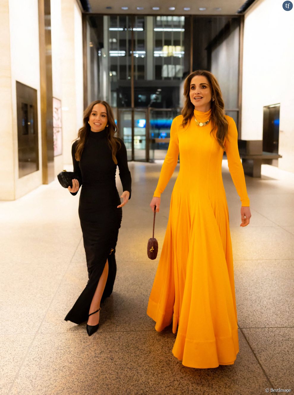 La reine Rania et la princesse Iman de Jordanie lors du dîner de gala &quot;Kering Foundation Caring for Women&quot; à New York, le 15 septembre 2022.   