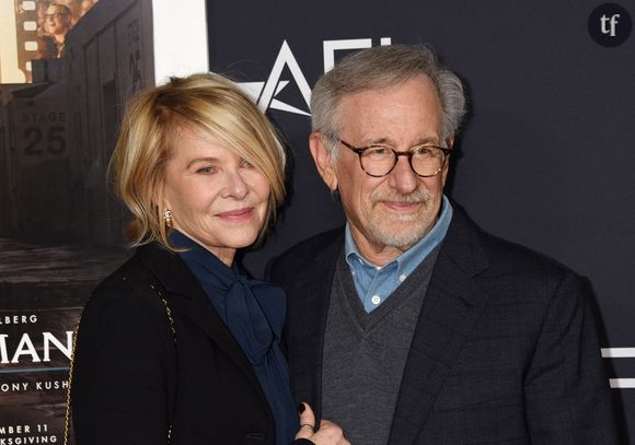 Face à la grèce des acteurs et scénaristes à Hollywood, Steven Spielberg et son épouse Kate Capshaw ont fait don de 1,5 million de dollars aux grévistes pour les aider et les soutenir, comme l'a rapporté Deadline lundi 11 septembre 2023.