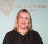 Et une déclinaison fine d'un concept trop souvent employé à des fins sexistes, le "rape and revenge movie". O joie, la réalisatrice Emerald Fennell, à qui l'on doit ce classique néoféministe recomposé aux Oscars (la statuette du meilleur scénario original) fait enfin son come back, avec son prochain film : Saltburn.
Emerald Fennell au photocall de la soirée "Leopard Awards in Aid of The Princes Trust" à Londres, le 2 novembre 2021.