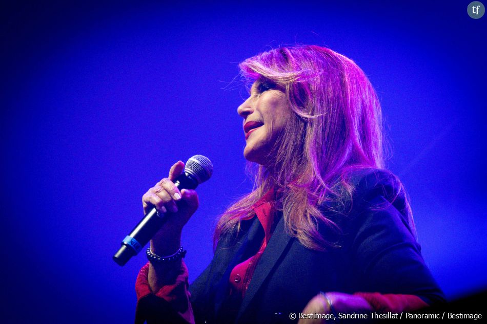  &quot;Si tu ne passes pas par mon bureau...&quot; : Julie Pietri dénonce le sexisme dans la musique 
 Julie Pietri - Les chanteurs de la tournée, les années 80, en concert au Phare à Chambéry le 25 novembre 2022. 