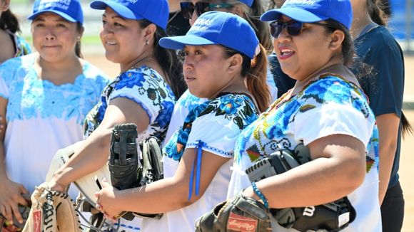 "La place des femmes est à la maison" : cette équipe indigène de softball féminin a défié le machisme au Mexique