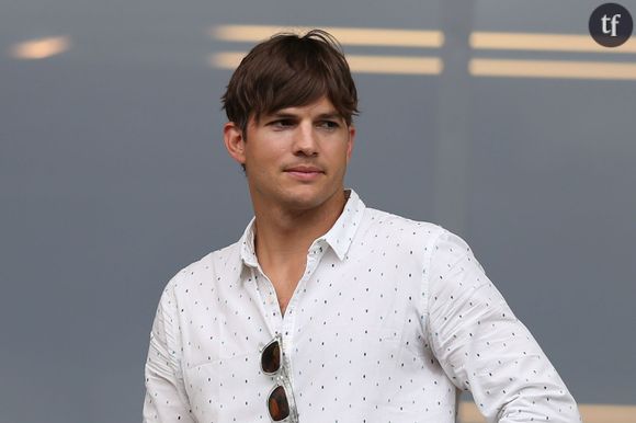 Ashton Kutcher veut que les toilettes pour hommes soient dotées de tables à langer