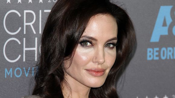 Angelina Jolie s'est fait retirer les ovaires : ses confidences poignantes