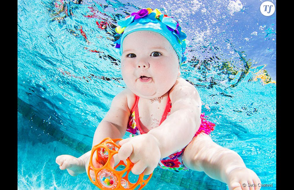 Un bébé nageur.