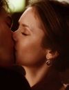 Le baiser de Damon et Elena dans The Vampire Diaries