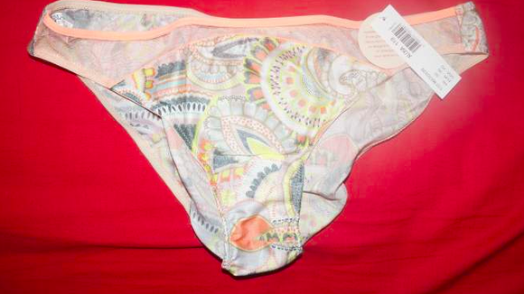 LeBonCoin : une culotte interdite aux pervers dans une annonce hilarante