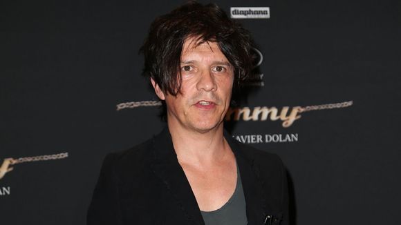 Nicola Sirkis : le chanteur d'Indochine se confie sur la mort de son frère et sur sa fille Thea