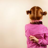 8 petits mensonges d'enfant qu'on fait semblant de croire