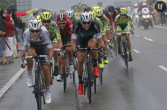 Le groupe Contador - Froome dans l'étape Utrecht - Zélande.