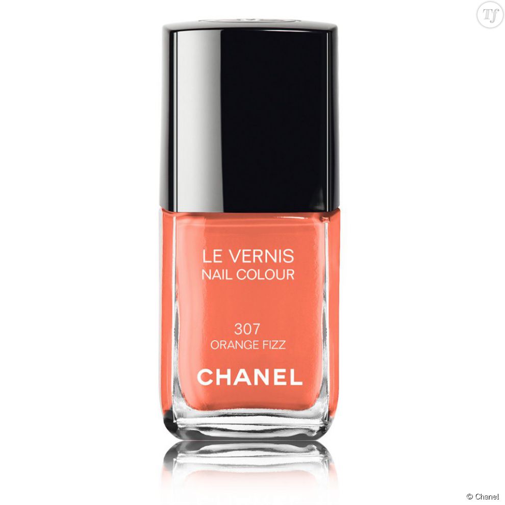 Vernis  Chanel  , 23,50€