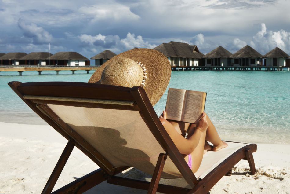 10 livres feel good à emporter dans votre valise pendant les vacances d'été