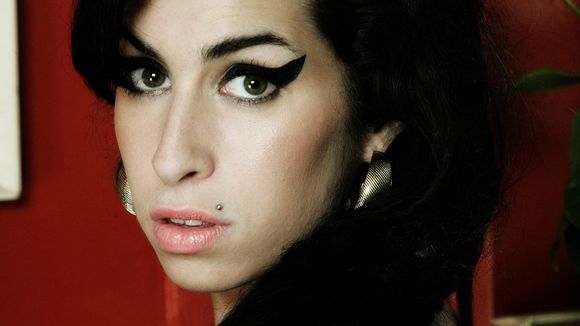 Amy Winehouse : ces 5 marques de fabrique qui ont fait d'elle une icône