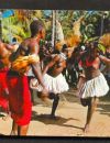 Le peuple Giriama lors d'une danse traditionnelle au Kenya.