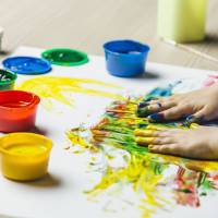 DIY enfants : comment fabriquer de la peinture pour les doigts comestible