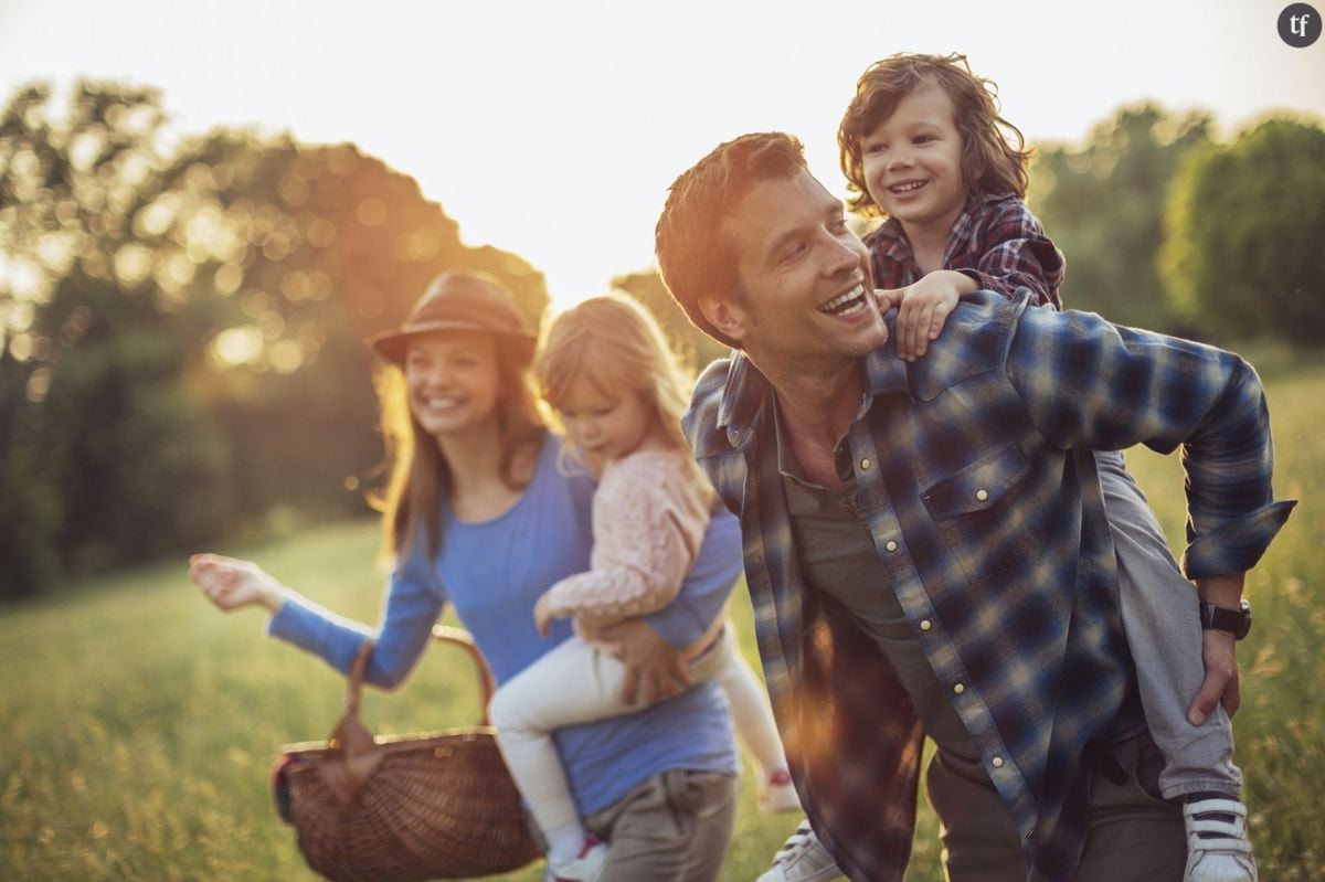 Pourquoi une simple promenade en famille est bonne pour vous et les enfants  - Terrafemina