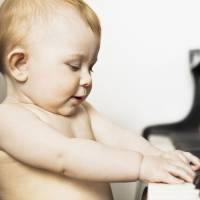 Faire écouter Mozart aux bébés les rend-t-il plus intelligents ?