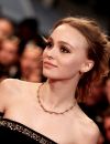 Lily-Rose Depp monte les marches du 69ème Festival International du Film de Cannes, le 13 mai 2016