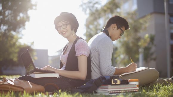 Bonne nouvelle, travailler beaucoup ne nuit pas à la vie de couple