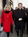  Emmanuel Macron et sa femme Brigitte Macron (Trogneux) visitent le marché Saint-Pierre à Clermont-Ferrand, France, le 7 janvier 2017 
