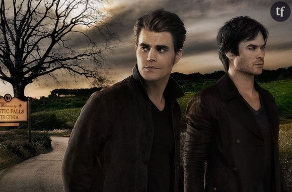 Stefan et Damon Salvatore dans The Vampire Diaries saison 8
