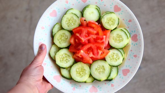 Pourquoi vous ne devriez pas manger des concombres avec des tomates