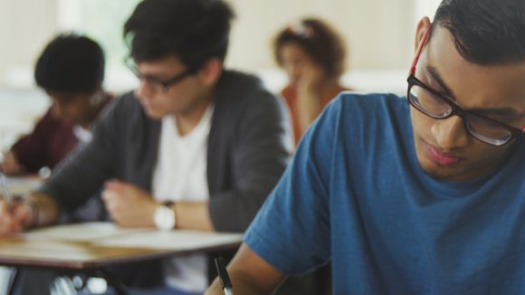 Bac 2017 : sujets et corrigés de l'épreuve anticipée de sciences ES et L (19 juin)