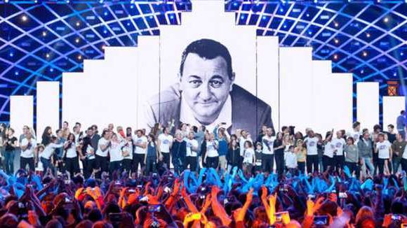 Restos du coeur 2018 : voir le replay du concert des Enfoirés (9 mars)