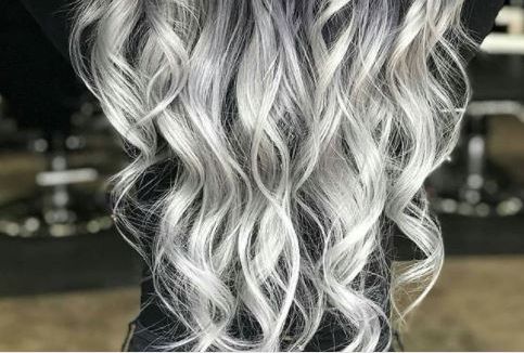 L'ombré gris, la tendance colo qui affole les beautistas