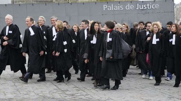 Discriminations, remarques sexistes : une avocate balance sur l'envers du métier