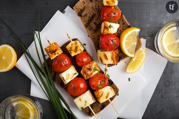 La recette des brochettes végétariennes tomates-halloumi